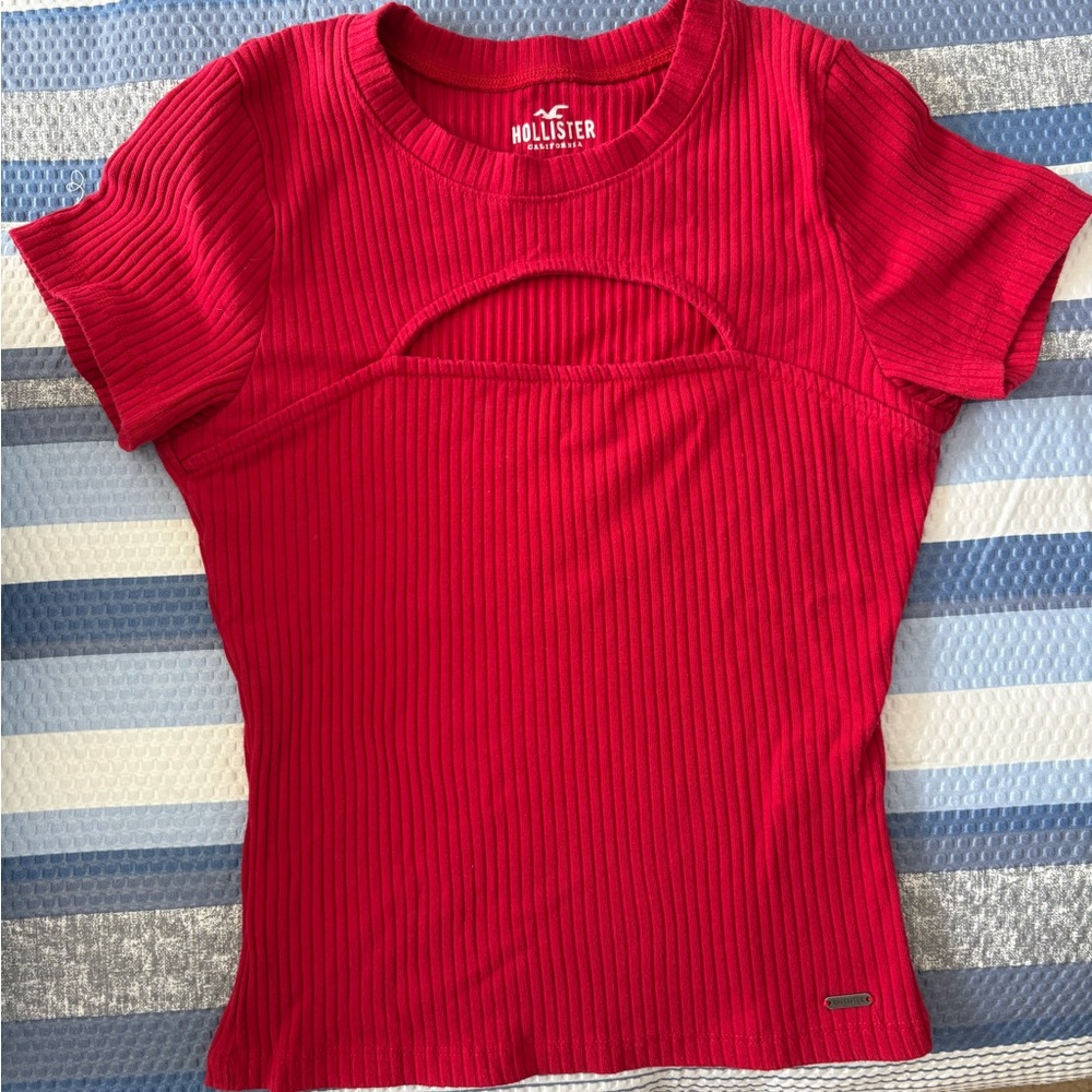 Hollister Women's Red Ribbed Top